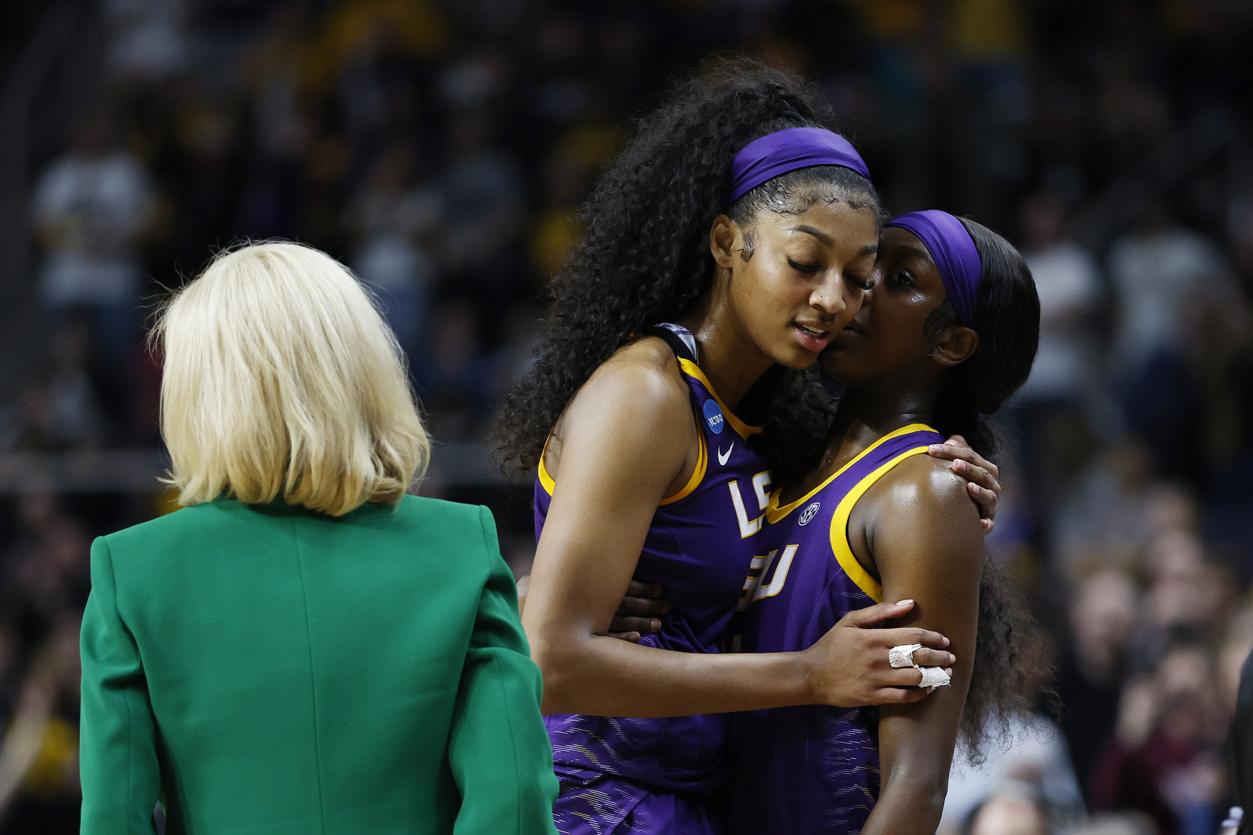 Flau'jae Johnson, Hailey Van Lith praise Angel Reese after Iowa loss