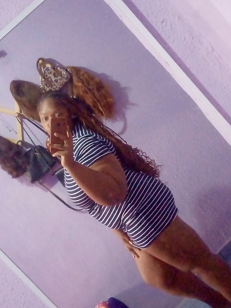 Dee Dora