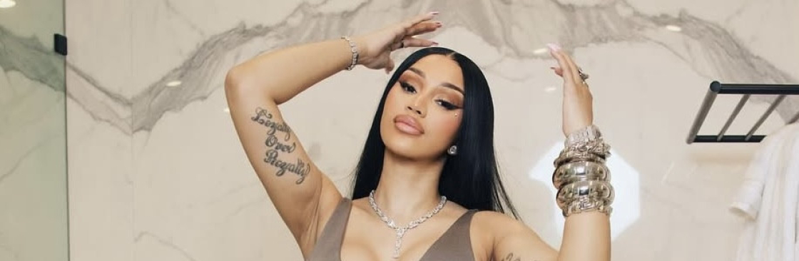 Cardi Fangirl